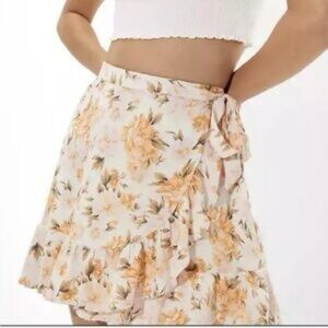American Eagle Yellow Floral Wrap Ruffle Mini Skirt Coquette Cottegecore Lined L